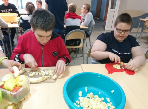 Warsztaty zdrowego odżywiania - sałatka owocowa