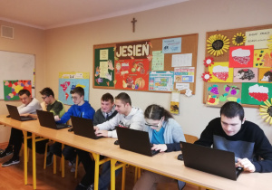 Pierwsze_kroki_w_pracy_z_nowym_sprz__tem_komputerowym_