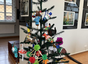 Ludowe zabawki na choinkę - powrót do korzeni – wyjątkowe warsztaty w Muzeum Regionalnym w Radomsku